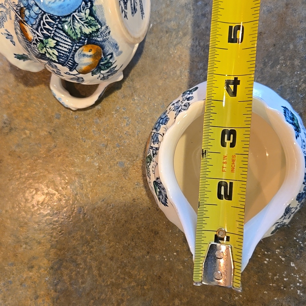 Vintage Mason's Fruit Basket Creamer and Sugar Bowl - Picture 5 of 8